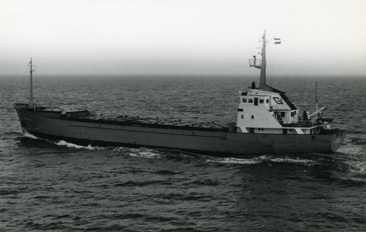 Ägare:/1969-76/: Waling van Geest & Zonen. Hemort: sÂ´Gravenzande.