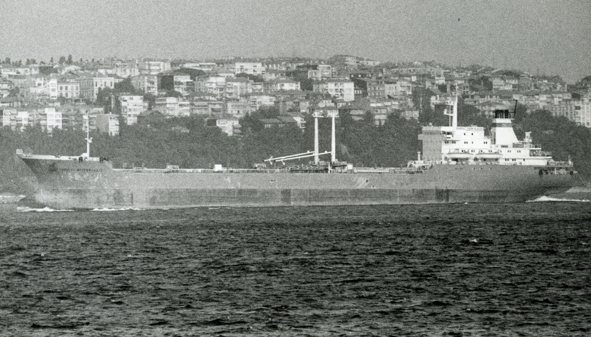 Ägare:/1977-91/: S.S.S.R. - Georgian Shipping Co. Hemort: Batumi.