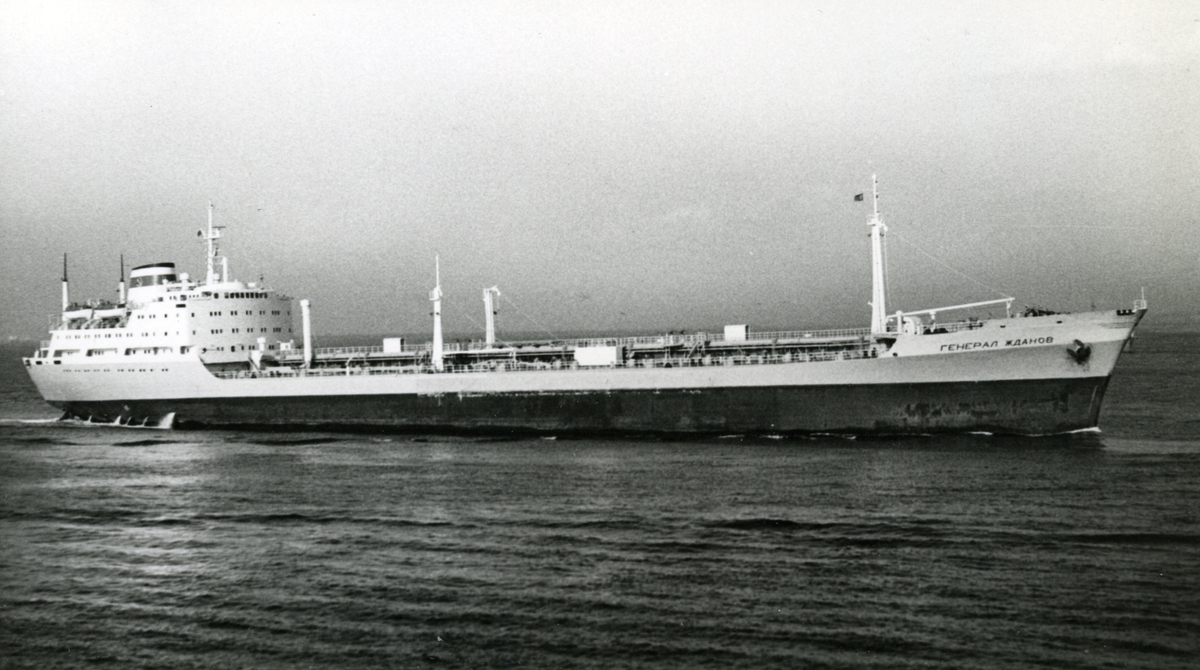 Ägare:/1966-90/: S.S.S.R. - Novorossiysk Shipping Co. Hemort: Novorossiysk.