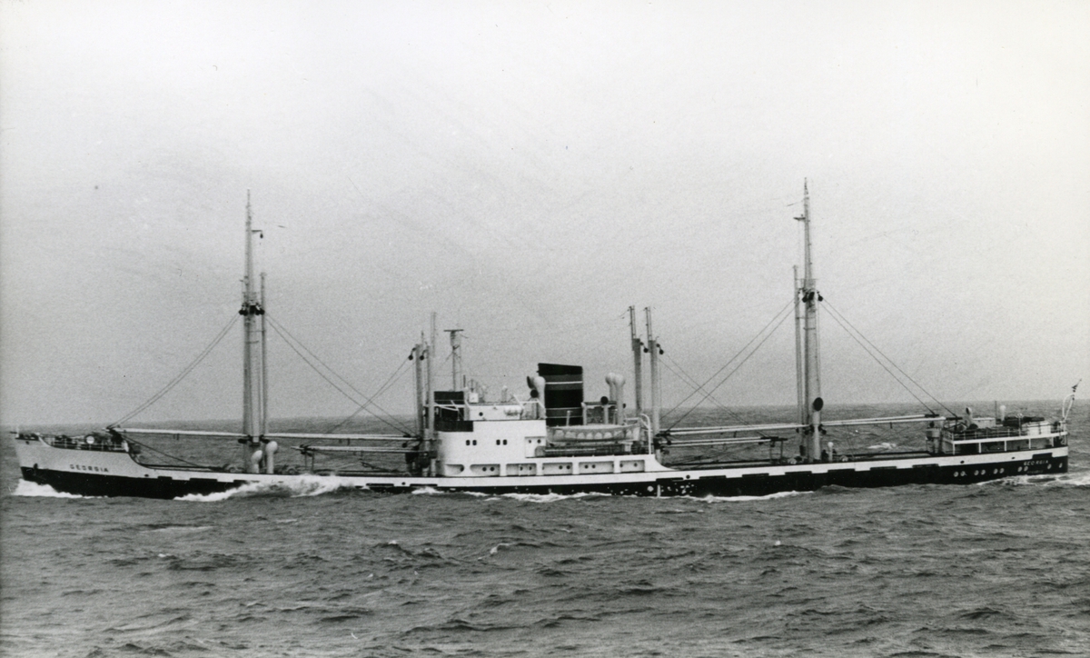 Ägare:/1969-71/: Apeminad Seven Marine Co. S.A. Hemort: Piraeus.