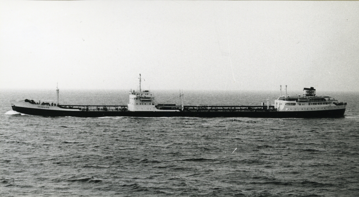 Ägare:/1970-83/: Kama Macedonian Maritime Exploitations & Enterprises Co. S.A. Hemort: Peiraievs.