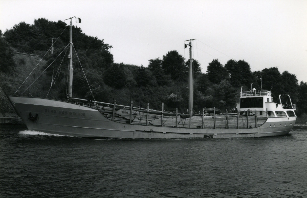 Ägare:/1963-68/: Okeline de Buhr. Hemort: Hamburg.