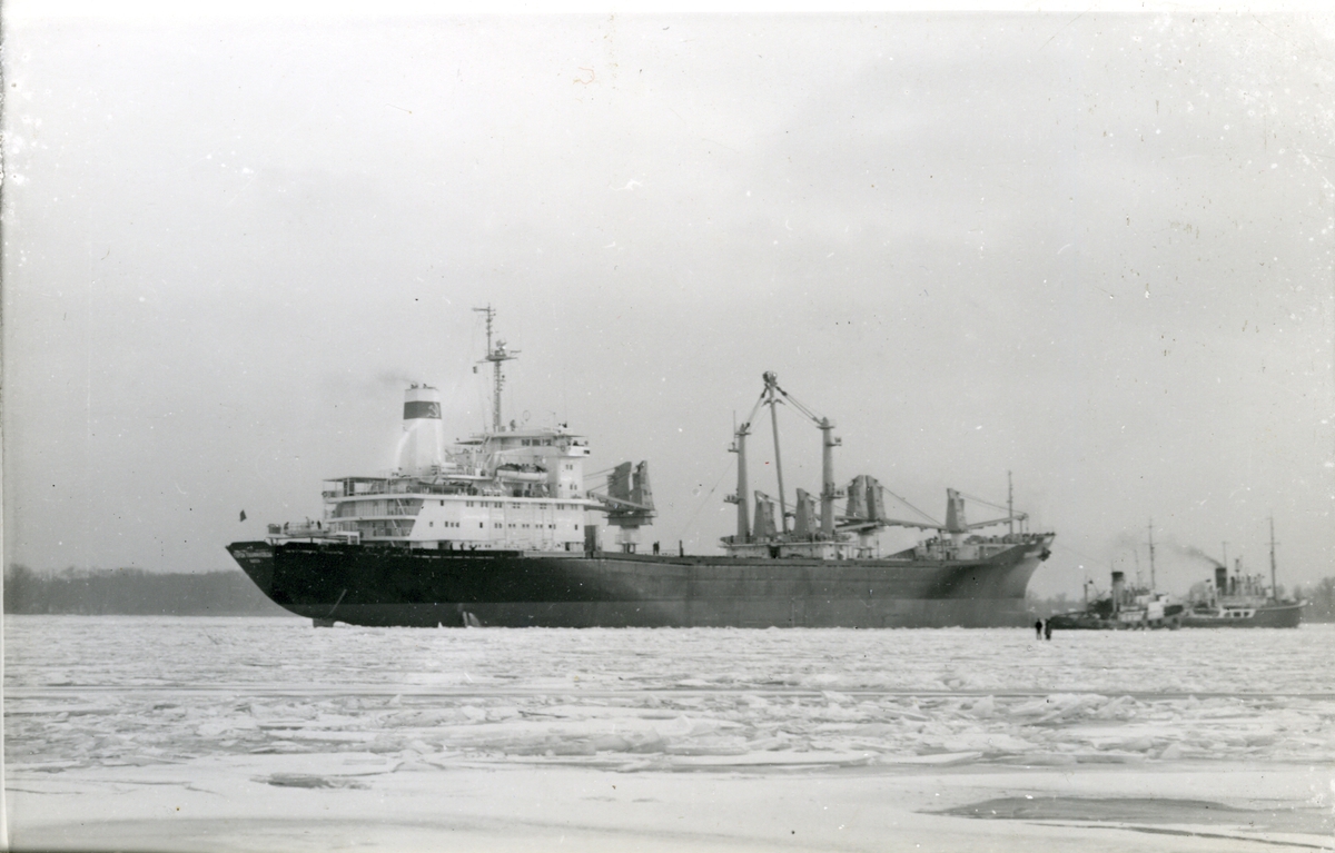 Ägare:/1973-91/: S.S.S.R. - Black Sea Shipping Co. Hemort: Odessa.