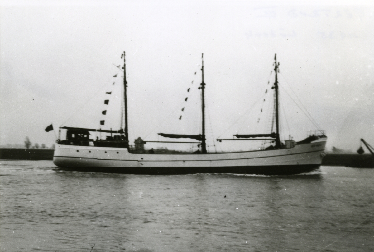 Ägare:/1935-41/: Martin P.F. Leistikow. Hemort: Hamburg.