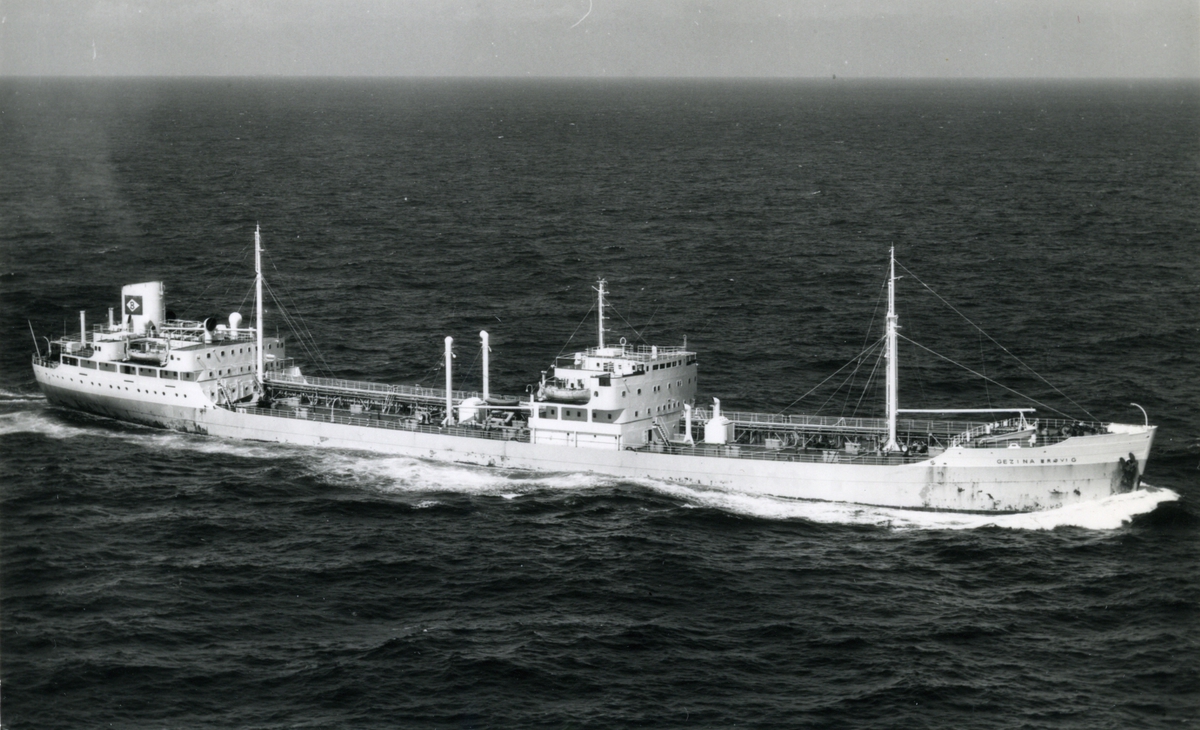 Ägare:/1964-70/: A/S Selvaagbygg. Hemort: Farsund.