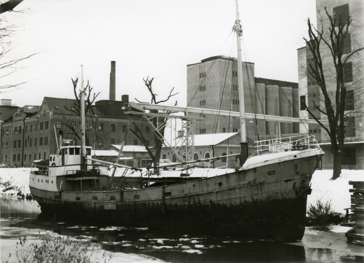 Ägare:/1970-71/: B.K. Yttring. Hemort: Göteborg.