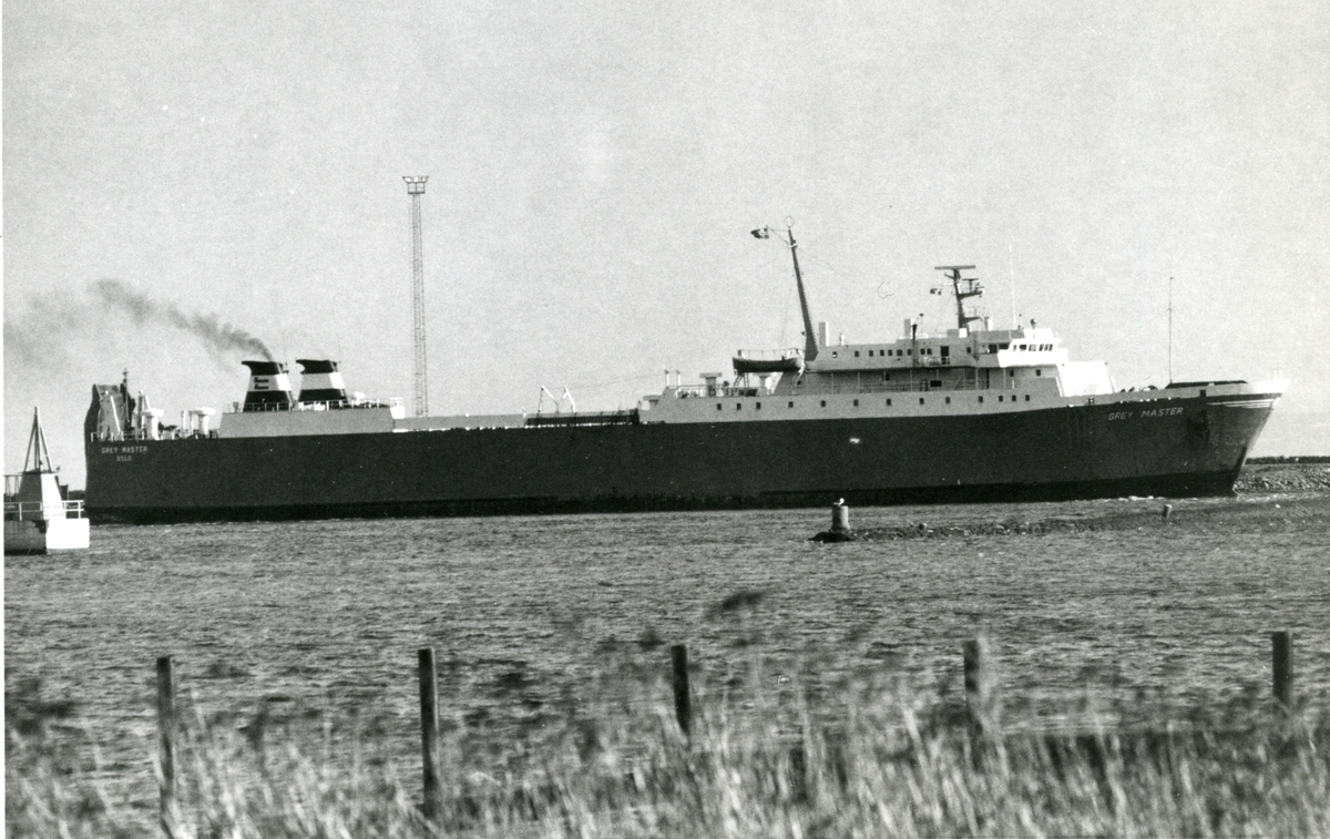 Ägare:/1976-83/: I/S Grey Master. Hemort: Oslo.