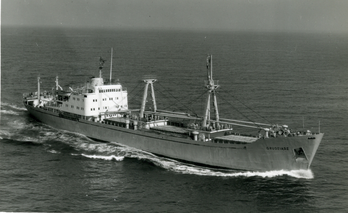 Ägare:/1963-82/: Polska staten. Hemort: Gdynia.