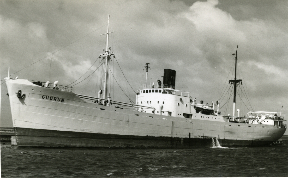 Ägare:/1946-63/: AB Transmarin. Hemort: Hälsingborg.