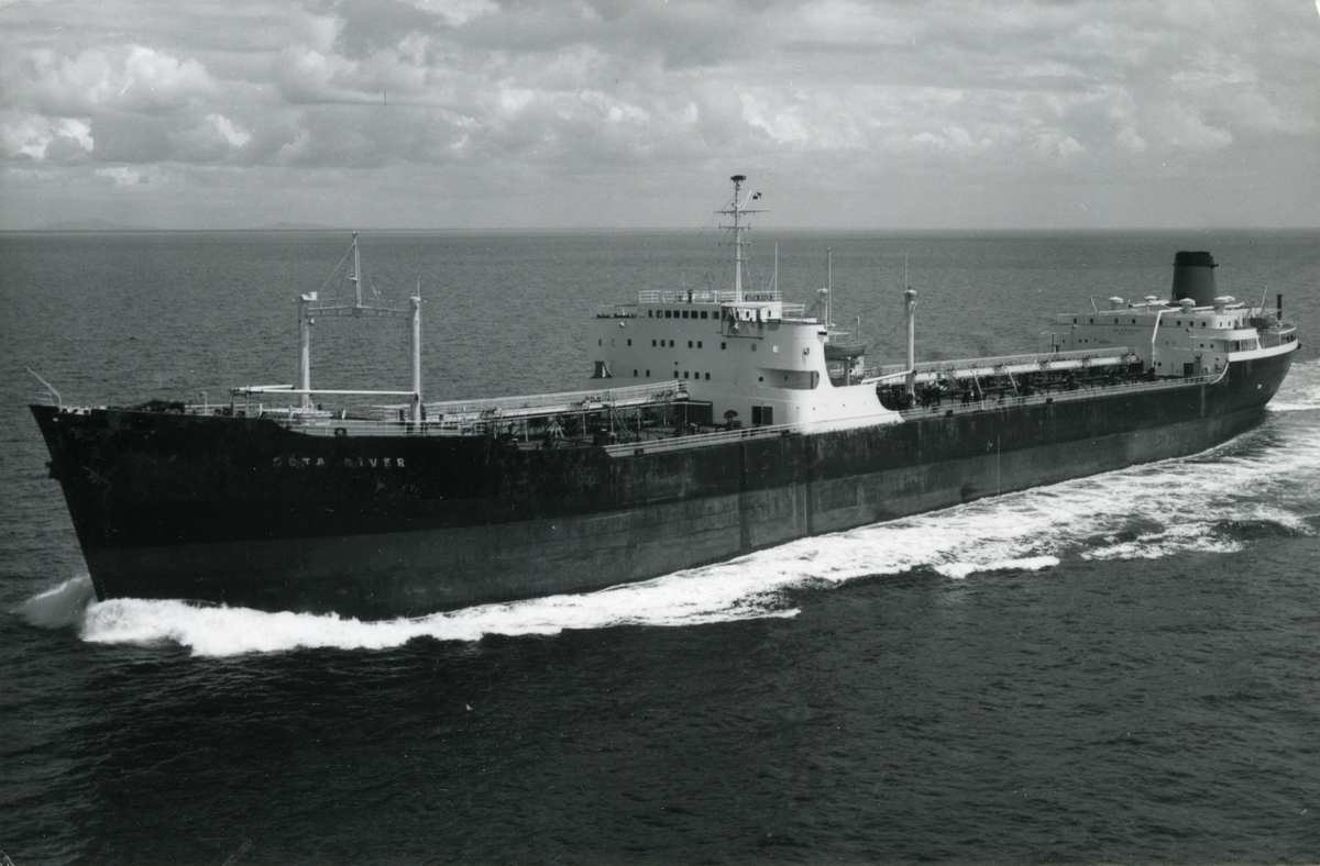 Ägare:/1962-81/: Compania Atlantica Pacifica S.A. Hemort: Panama.