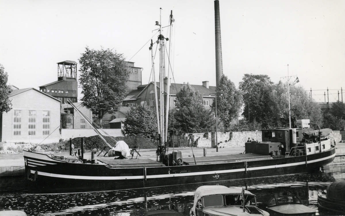 Ägare:/1950-66/: H.A. Hermansson. Hemort: Hällevik.