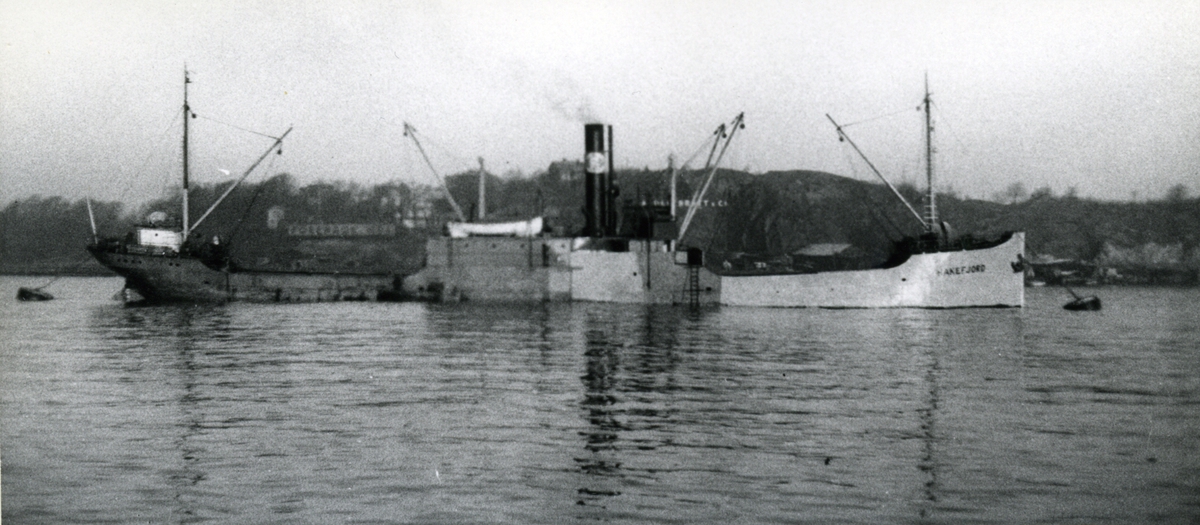 Ägare:/1930-50/: Rederi AB Fjord. Hemort: Göteborg.