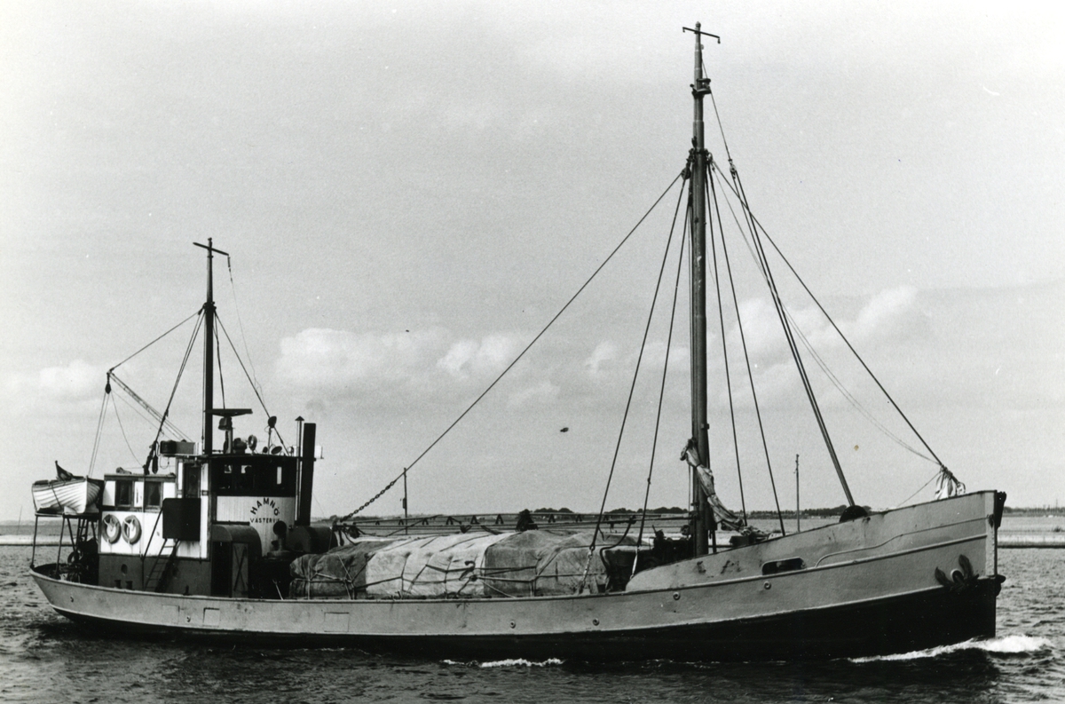 Ägare:/1962-69/: ett partrederi, Huvudredare: Erik Lanner. Hemort: Västervik.