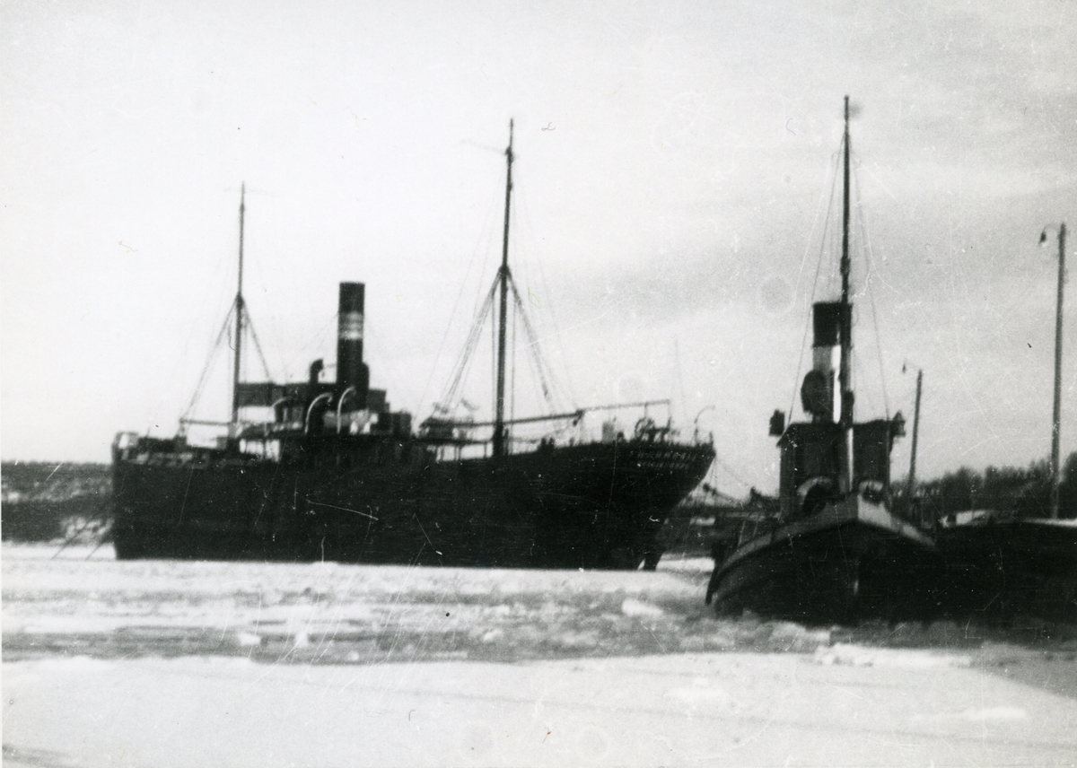 Ägare:/1922-39/: Rederi AB Harmonia. Hemort: Helsingborg.