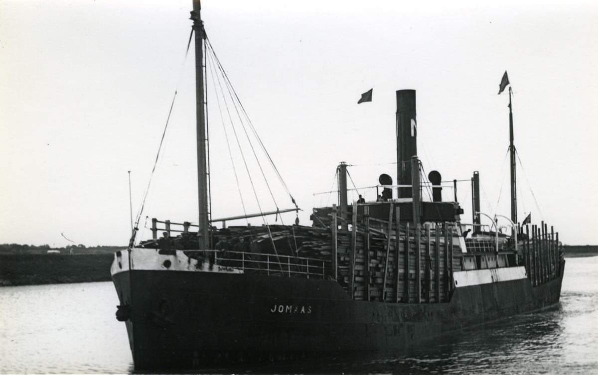 Ägare:/1926-30/: Agdesidens Rederi A/S. Hemort: Arendal.
