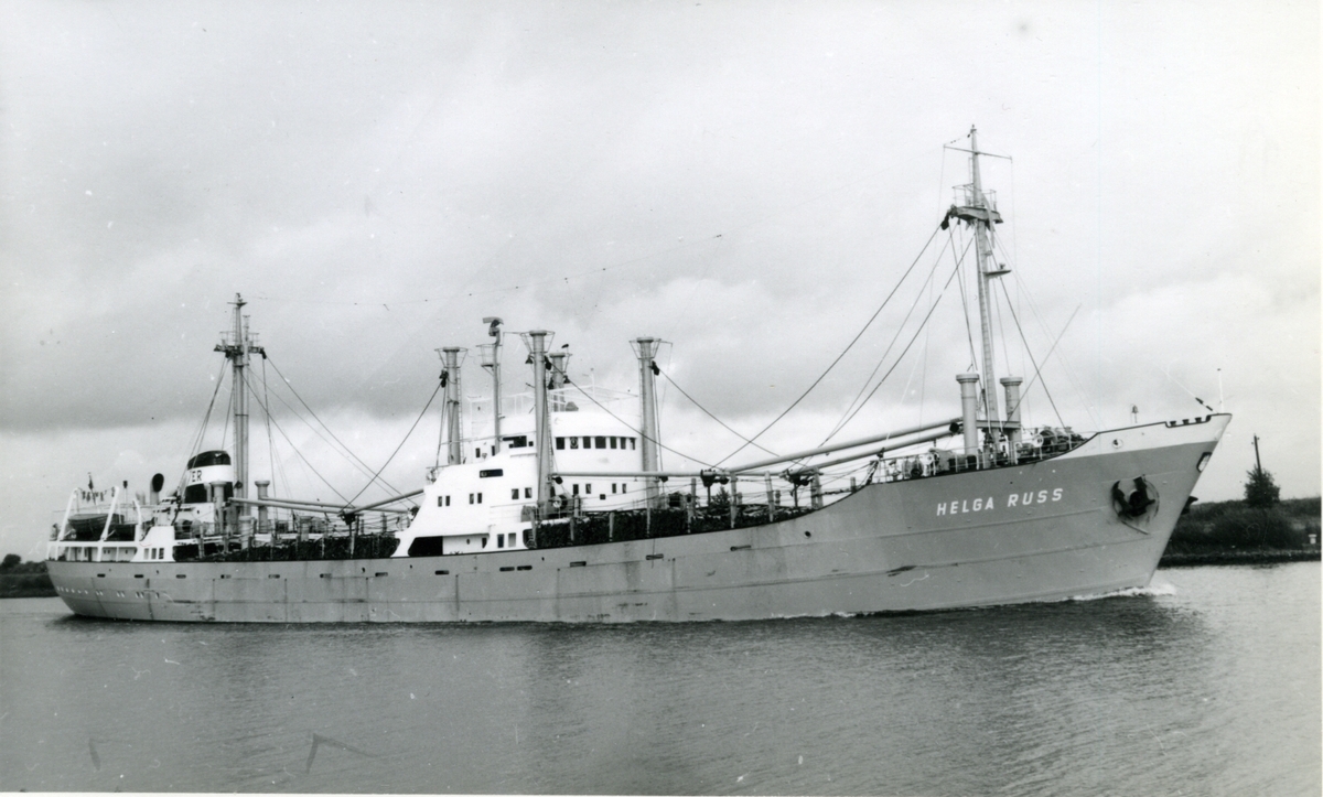 Ägare:/1957-70/: Schiffahrt- & Assekuranz-Ges. E. Russ & Co. Hemort: Hamburg.