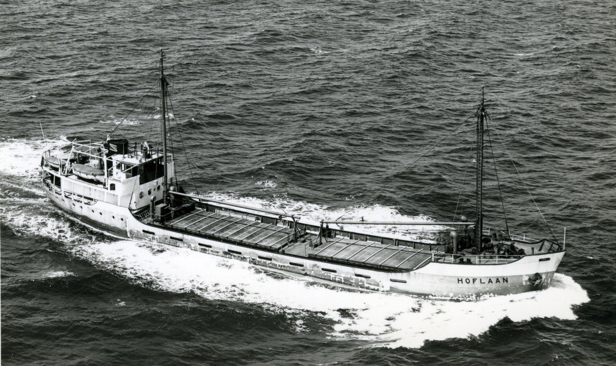Ägare:/1950-60/: N.V. Stoomschip Hannah. Hemort: Rotterdam.