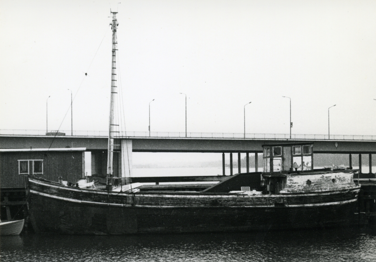 Ägare:/1969-  /: Kannon Romu O/Y. Hemort: Borgå.