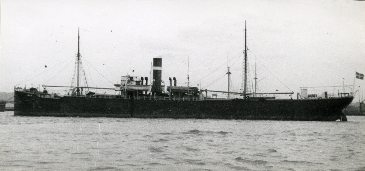 Ägare:/1924-41/: Rederi AB Iris. Hemort: Stockholm.