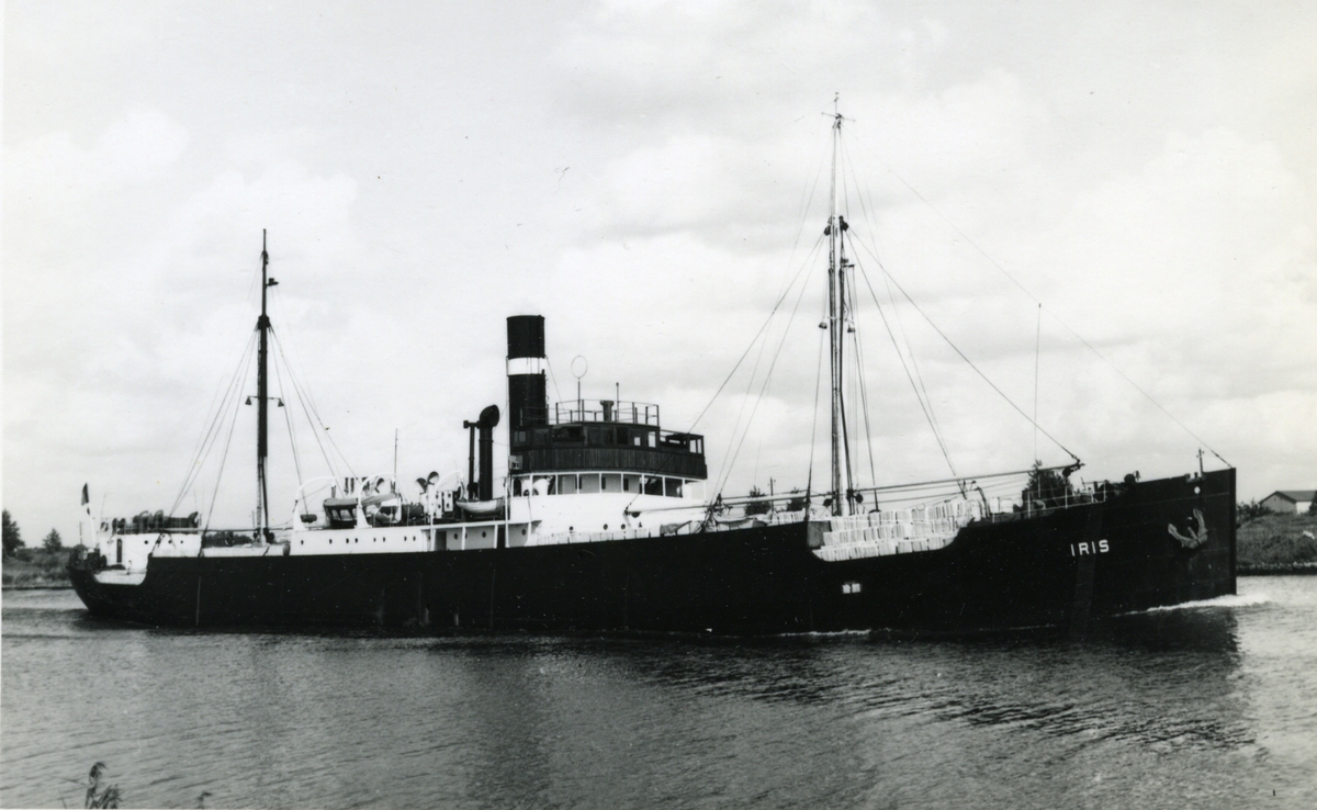 Ägare:/1943-60/: Rederi AB Iris. Hemort: Stockholm.