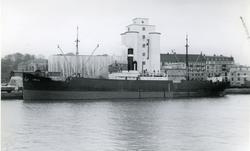 Ägare:/1943-60/: Rederi AB Iris. Hemort: Stockholm.