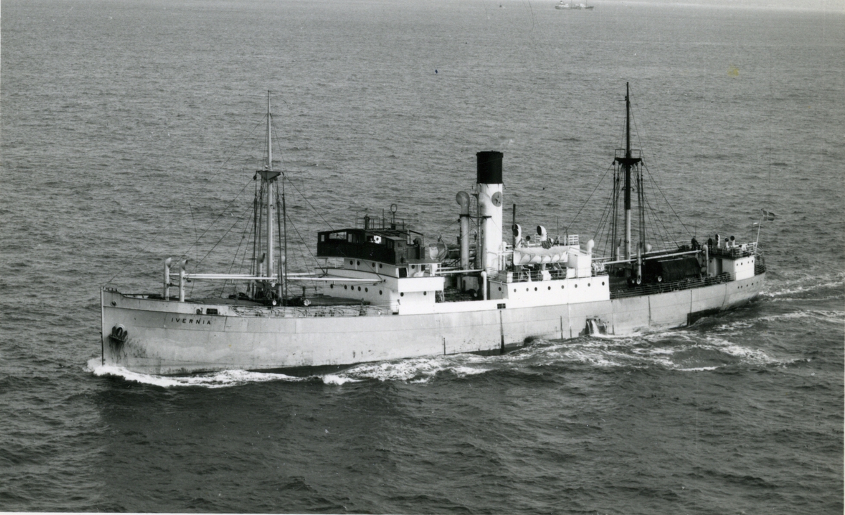 Ägare:/1921-54/: Rederi AB Svenska Lloyd. Hemort: Göteborg.