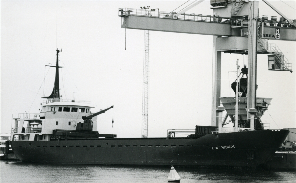 Ägare:/1979-80/: Rederi AB Walhall. Hemort: Helsingborg.