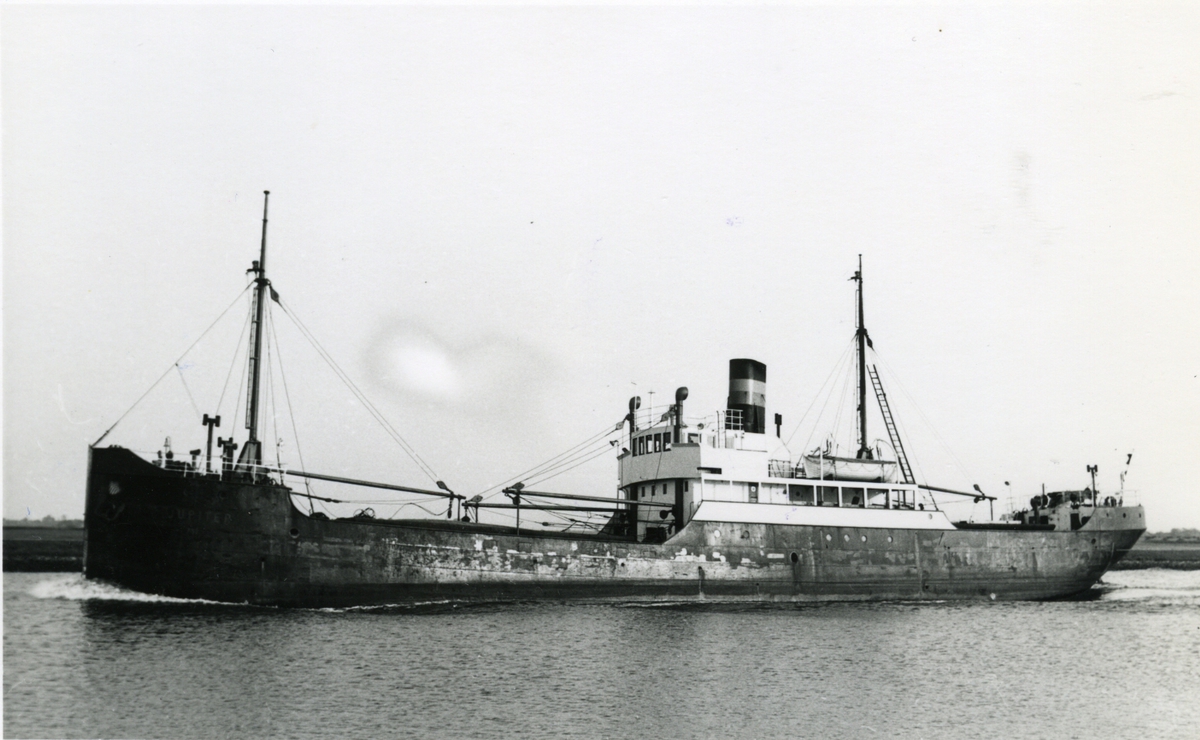 Ägare:/1901-54/: Dampfschiffahrts Ges. Neptun A.G. Hemort: Bremen.