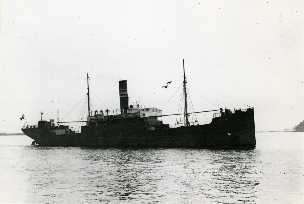Ägare:/1940-52/: Dampskibsselskabet Viking A/S. Hemort: Köbenhavn.
