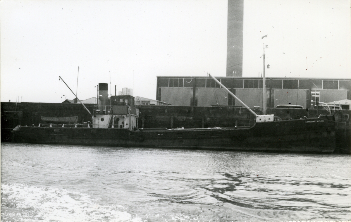 Ägare:/    -76/: H.R. Mitchell & Sons Co. Ltd. Hemort: London.