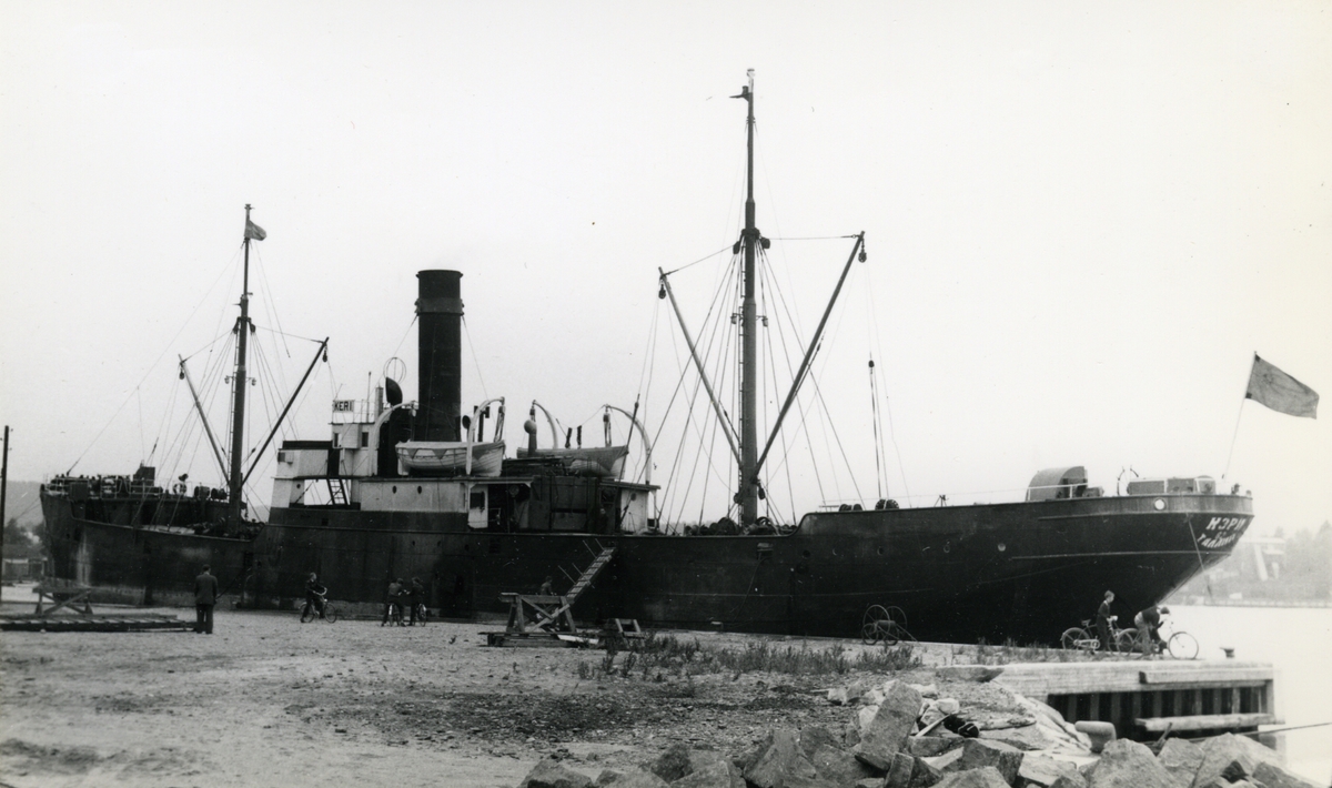 Ägare:/194 -60/: S.S.S.R. - Estonian Shipping Co. Hemort: Tallinn.