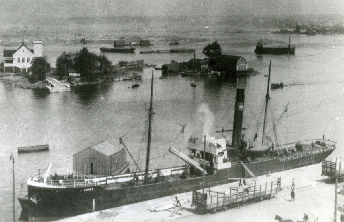 Ägare:/1925-25/: Nordische Dampfer Reederei (Lilienfeld & Oldendorff) m.b.H. Hemort: Hamburg. /1925-34/: samma bolag. Hemort: Lübeck.