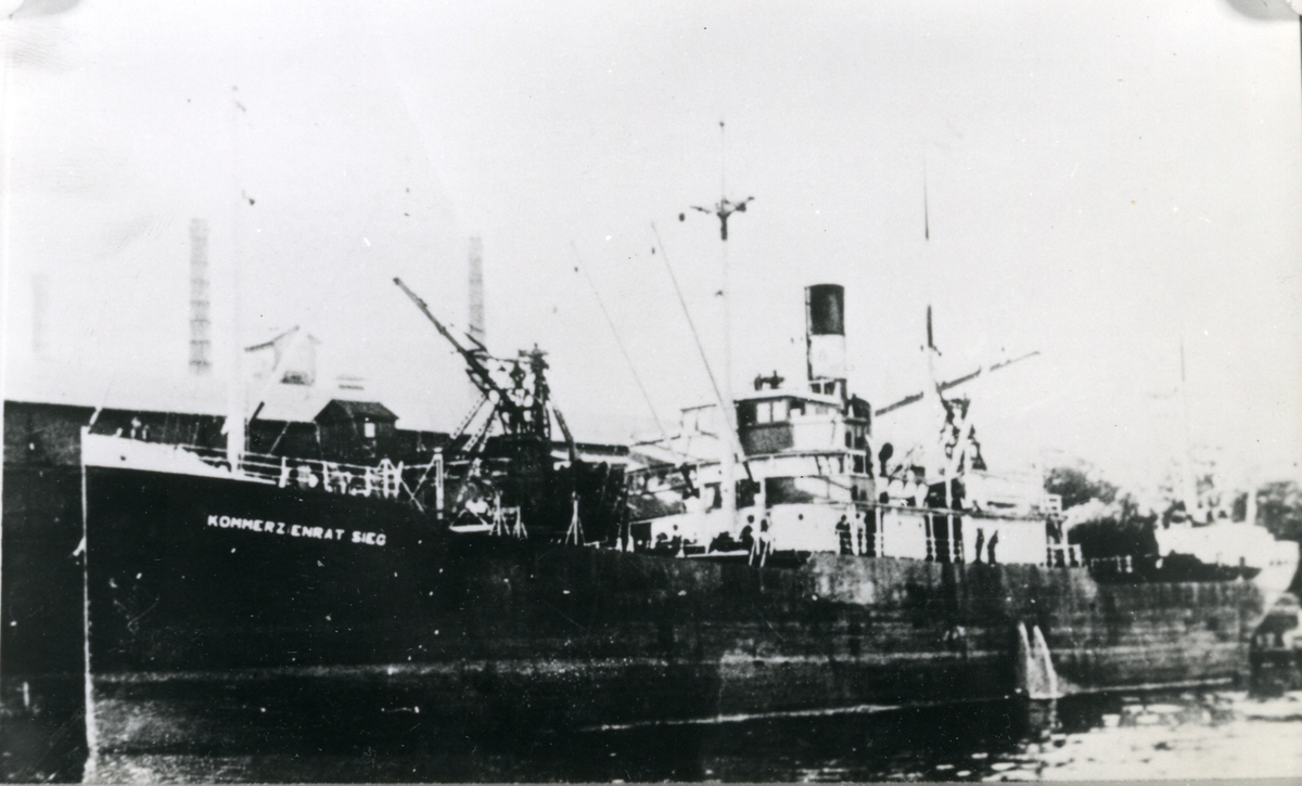 Ägare:/1940-43/: Behnke & Sieg. Hemort: Danzig.