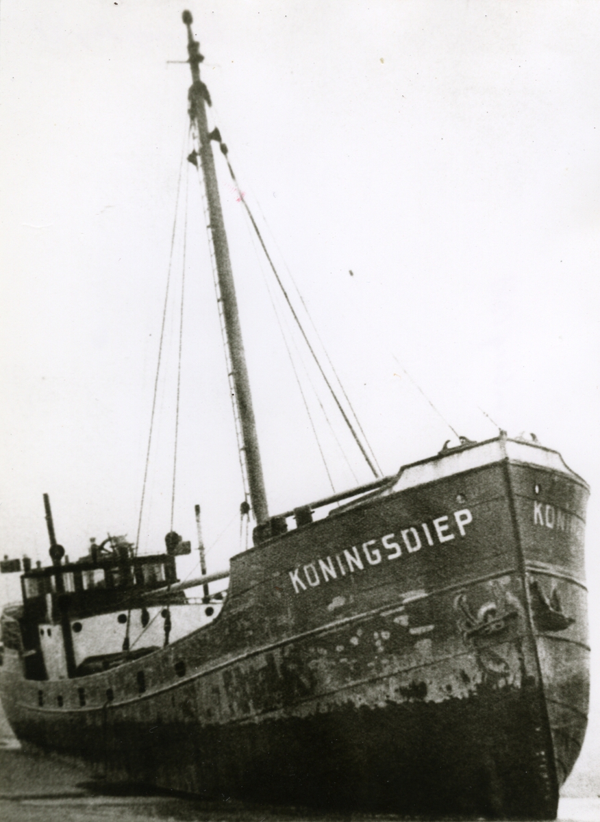 Ägare:/1936-51/: J.A. Vos. Hemort: Hoogkerk.