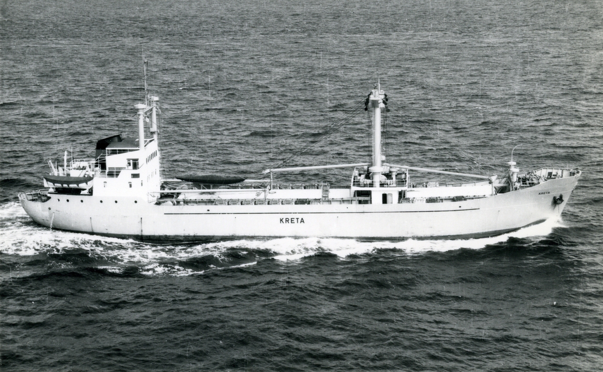Ägare:/1966-71/: Det Forenede Dampskibs-Selskab A/S. Hemort: Köbenhavn. Firman ändrad 1971 till DFDS A/S.