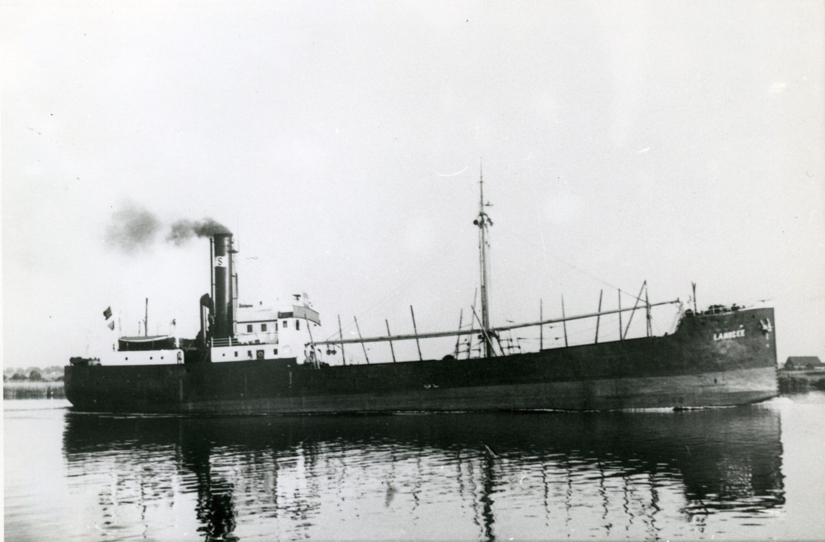 Ägare:/1933-45/: W. Schuchmann O.H.G. Reederei & Bergungs-Unternehmen. Hemort: Bremerhaven.