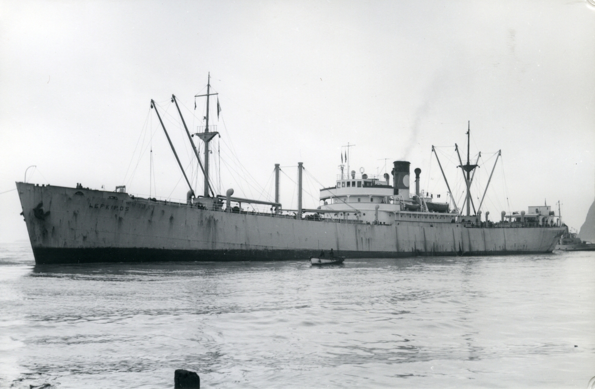 Ägare:/1964-71/: Skarasteel Shipping Co. Hemort: Peiraievs.