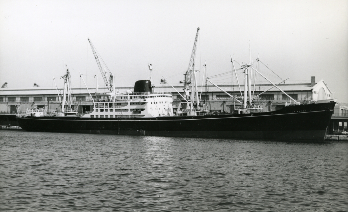 Ägare:/1956-76/: Compagnie des Messageries Maritimes S.A. Hemort: Dunkerque.