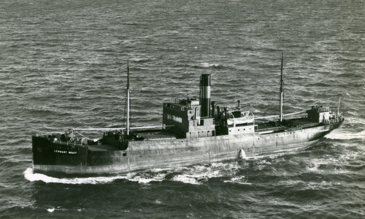 Ägare:/1951-58/: Ångfartygs AB Östersjön. Hemort: Göteborg.
