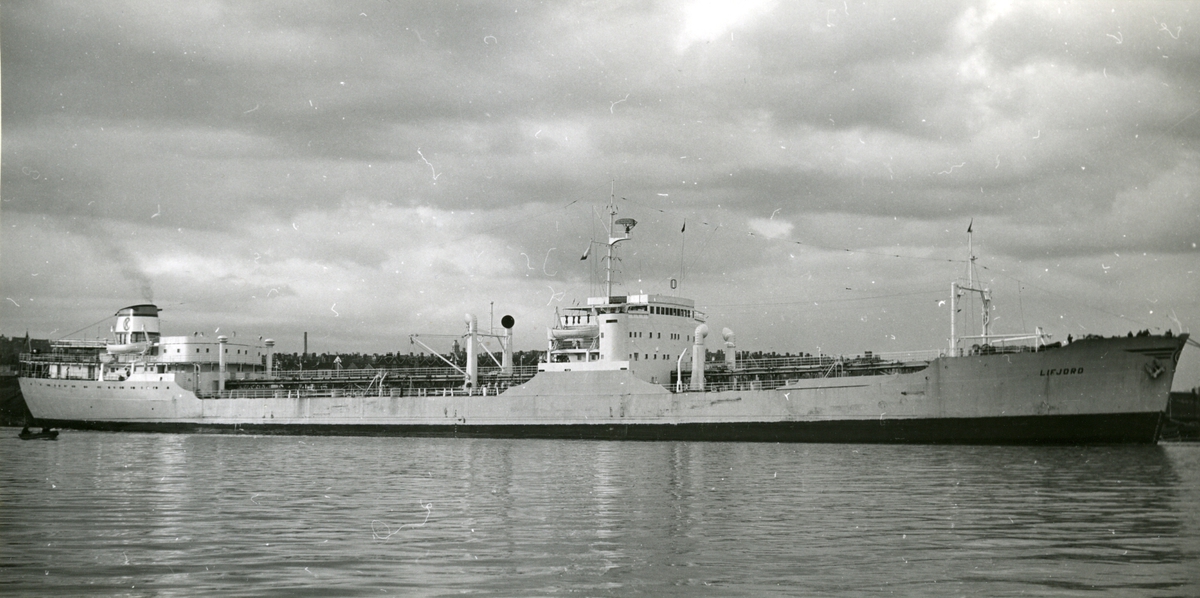 Ägare:/1961-72/: Skips A/S Hidlefjord. Hemort: Stavanger.