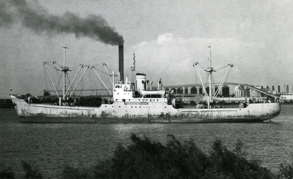 Ägare:/1968-85/: Koumbakoun Compania Naviera S.A. Hemort: Peiraievs.