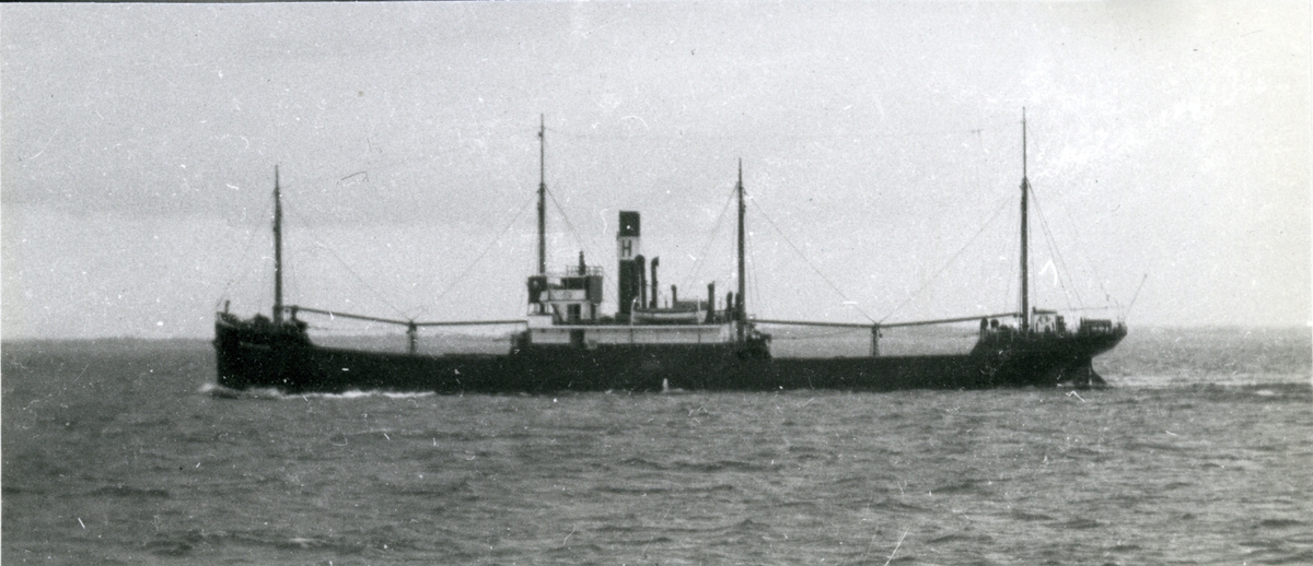 Ägare:/1922-42/: Holmens Bruks & Fabriks AB. Hemort: Norrköping.