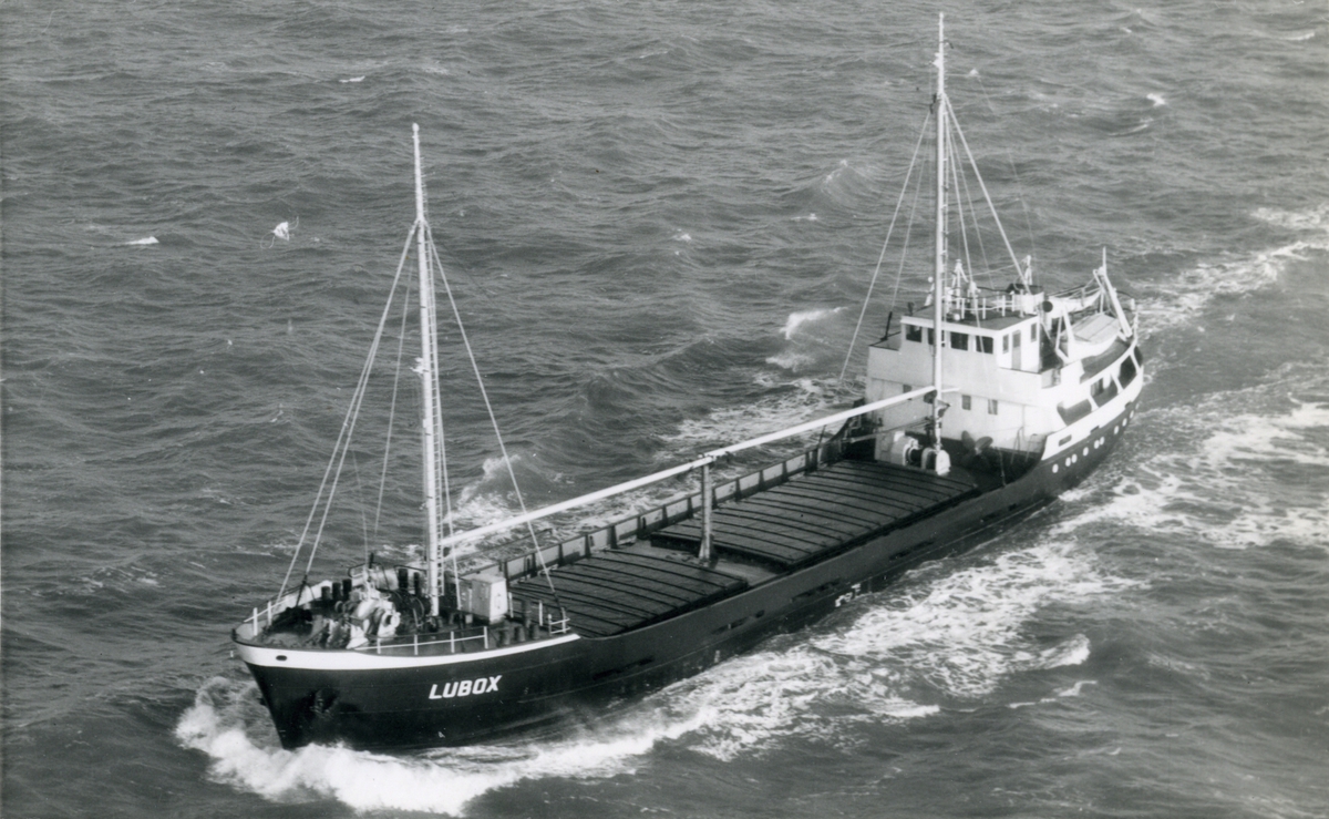 Ägare:/1960-73/: E.H.A.M. van der Lugt. Hemort: Wassenaar.