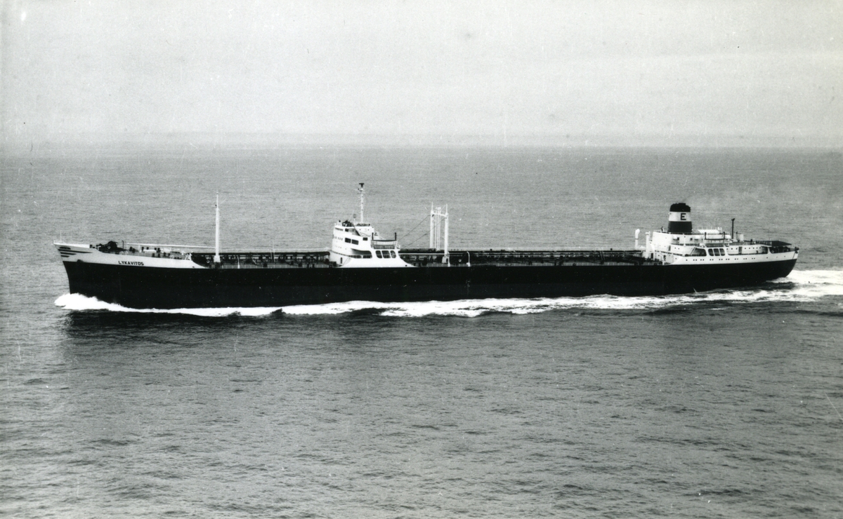 Ägare:/1965-77/: Estrella Nueva Compania Naviera S.A. Hemort: Monrovia.