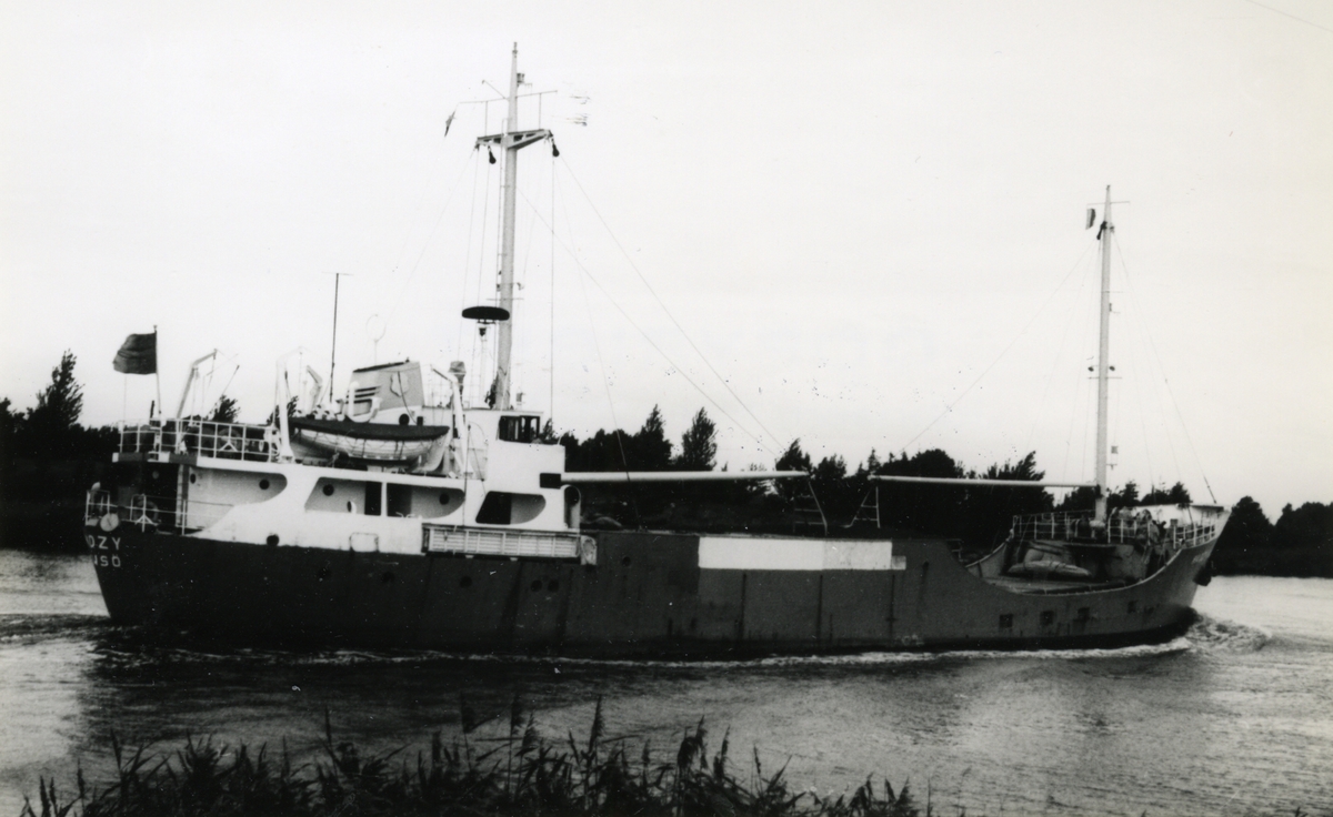 Ägare:/1965-74/: ett partrederi, Huvudredare: K.P. Lorentsson. Hemort: Donsö.