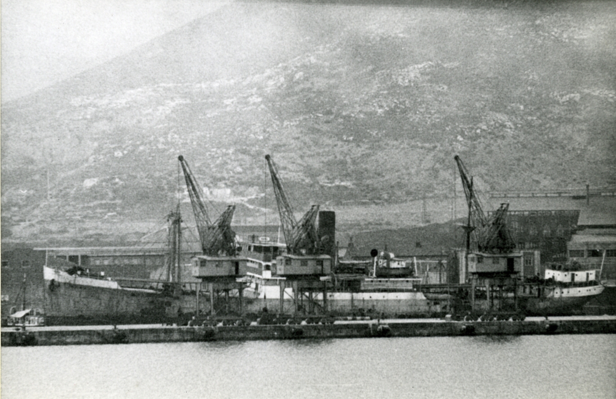 Ägare:/1946-76/: Catalana Maritima S.A. Hemort: Bilbao.