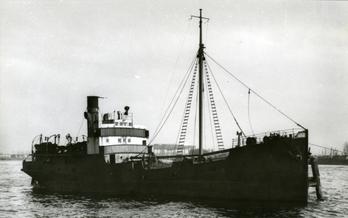 Ägare:/1936-62/: Heinrich W.B. Ohlmeyer. Hemort: Hamburg.