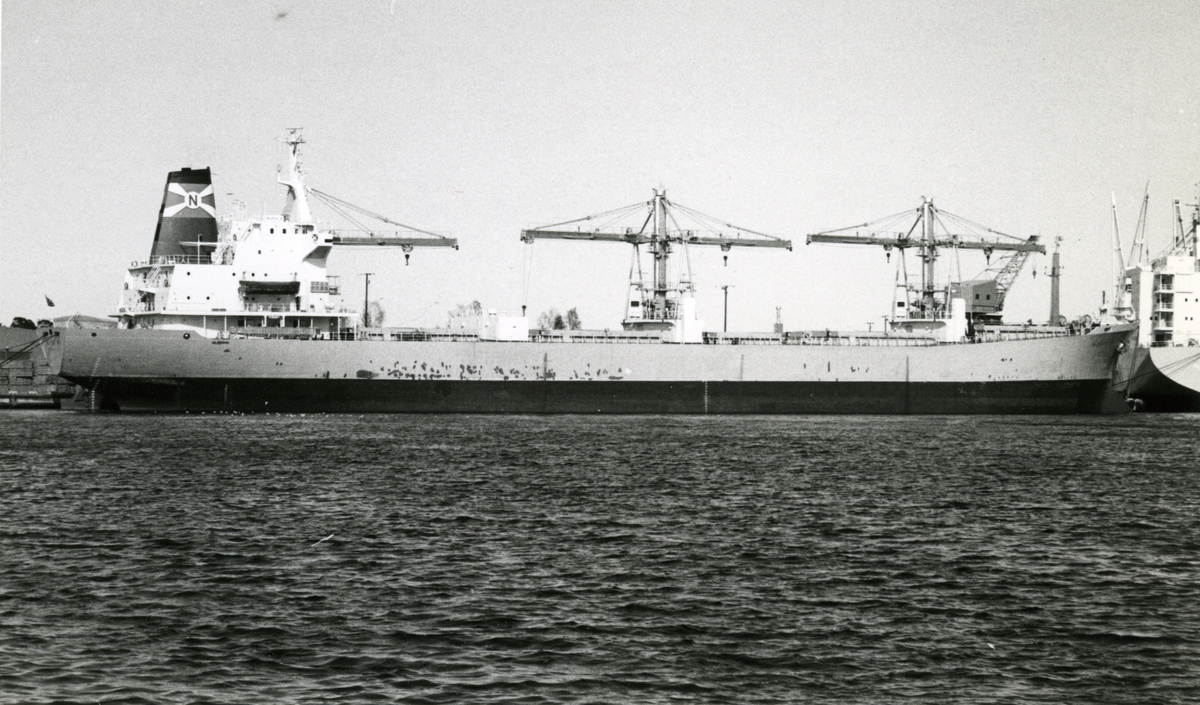 Ägare:/1973-84/: Seawind Navigation Co. S.A. Hemort: Peiraievs.