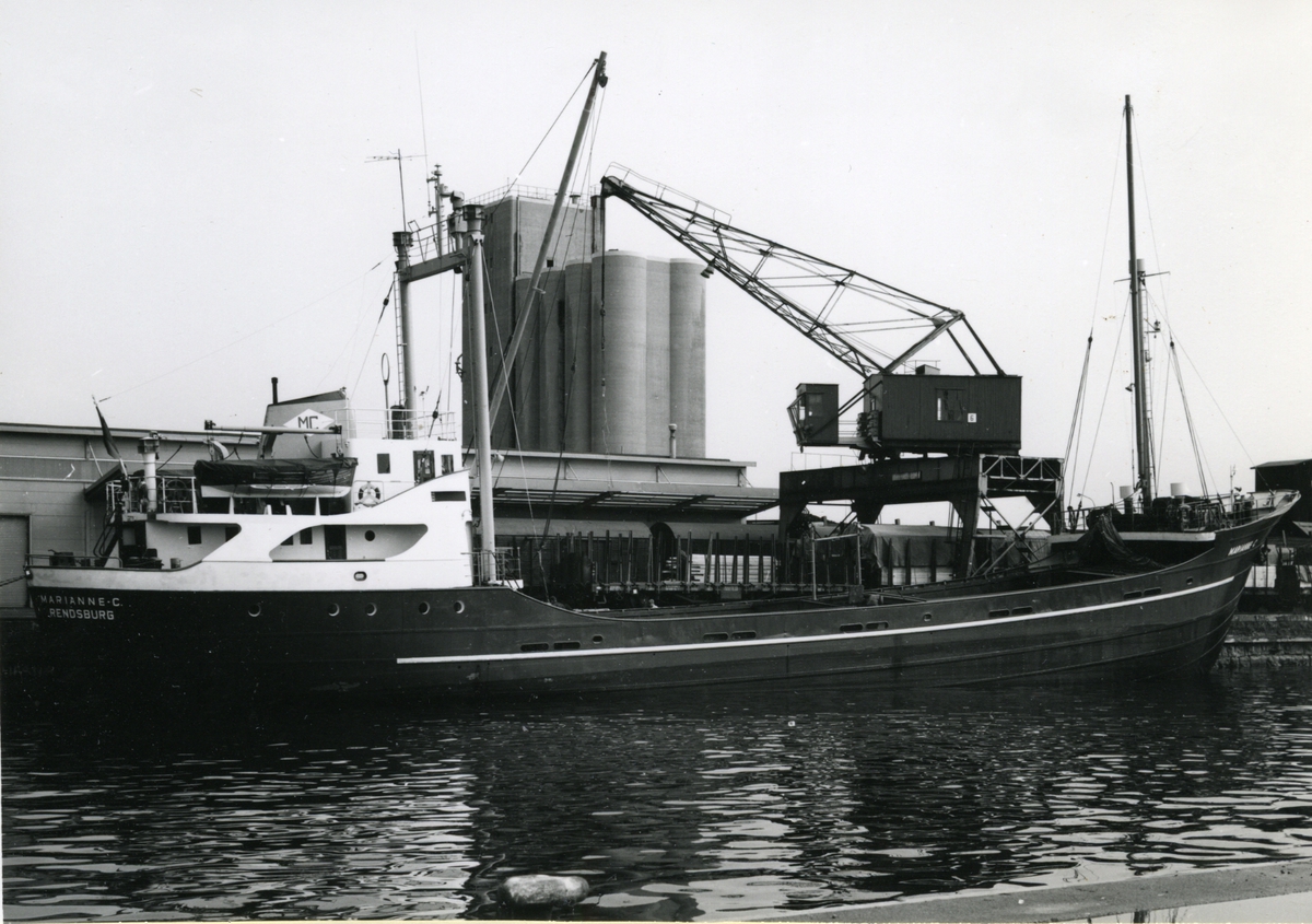 Ägare:/1966-76/: Max Claussen. Hemort: Rendsburg.