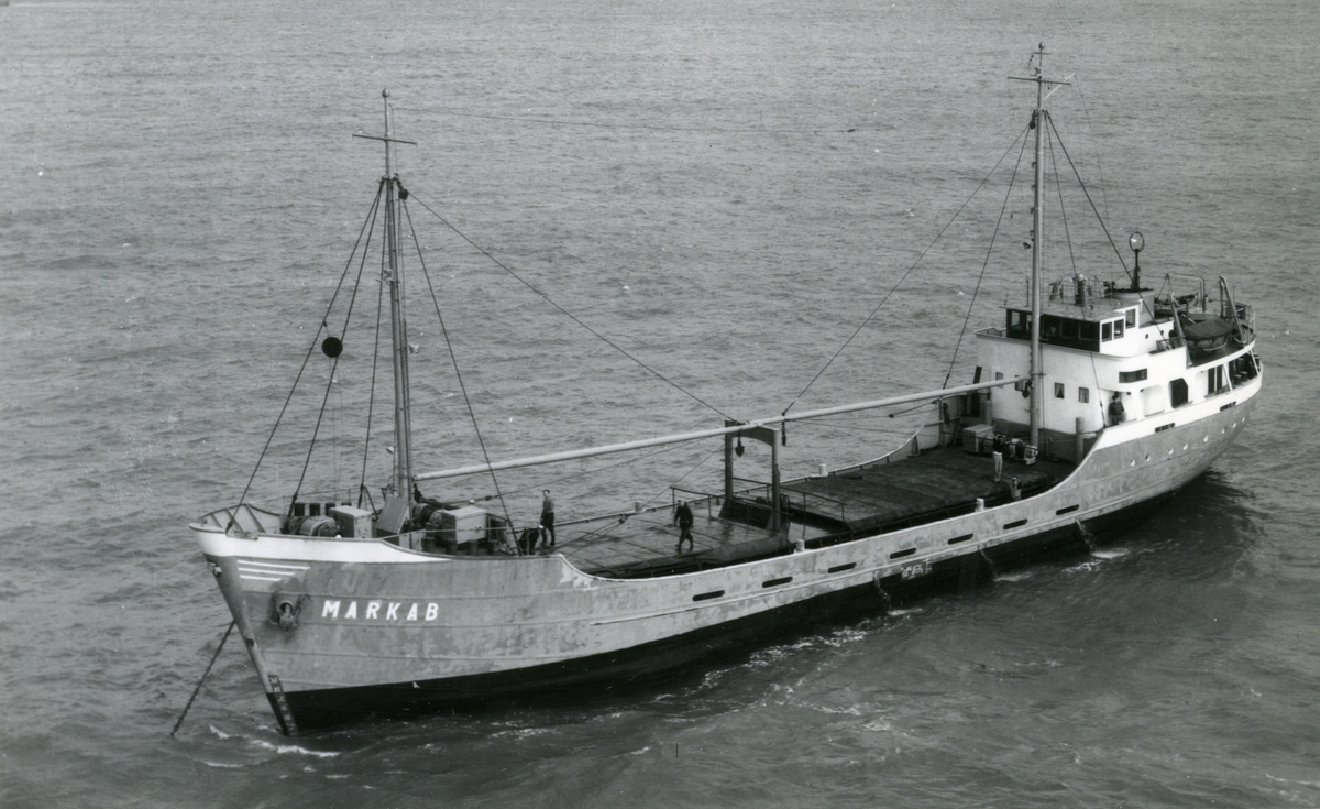 Ägare:/1957-74/: F. Tuil. Hemort: Delfzijl.